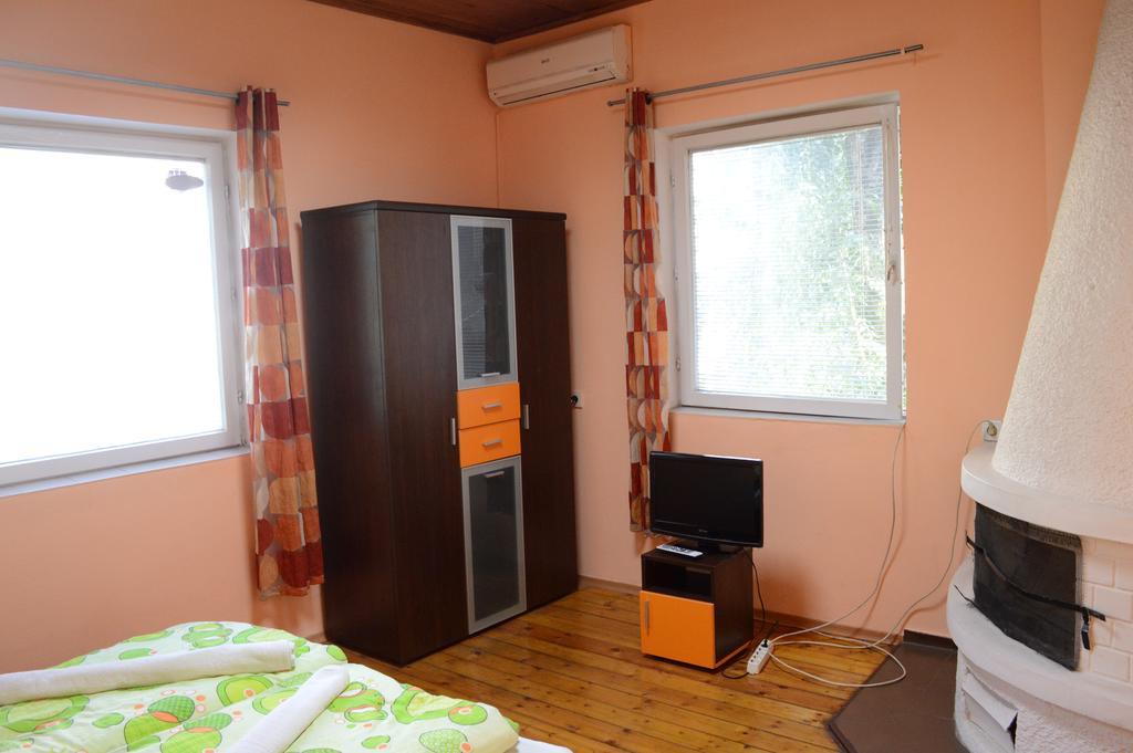 Elegance On A Budget - Rooms For Rent In Sofia Center Exterior foto