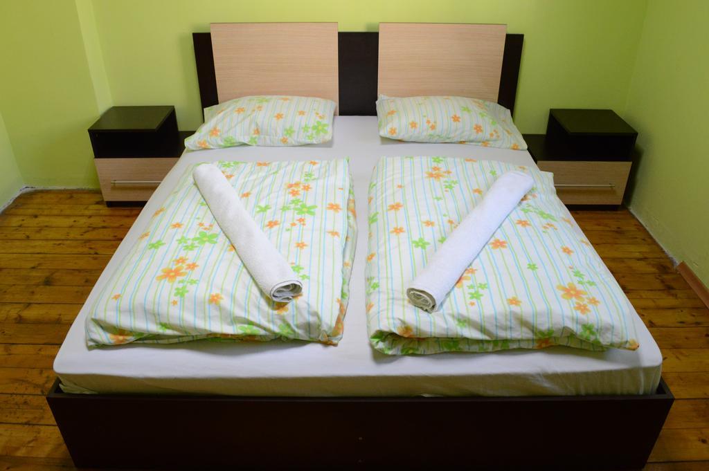 Elegance On A Budget - Rooms For Rent In Sofia Center Exterior foto