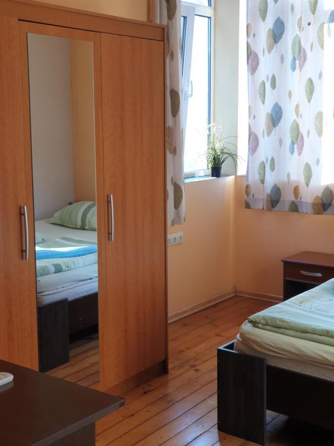 Elegance On A Budget - Rooms For Rent In Sofia Center Exterior foto